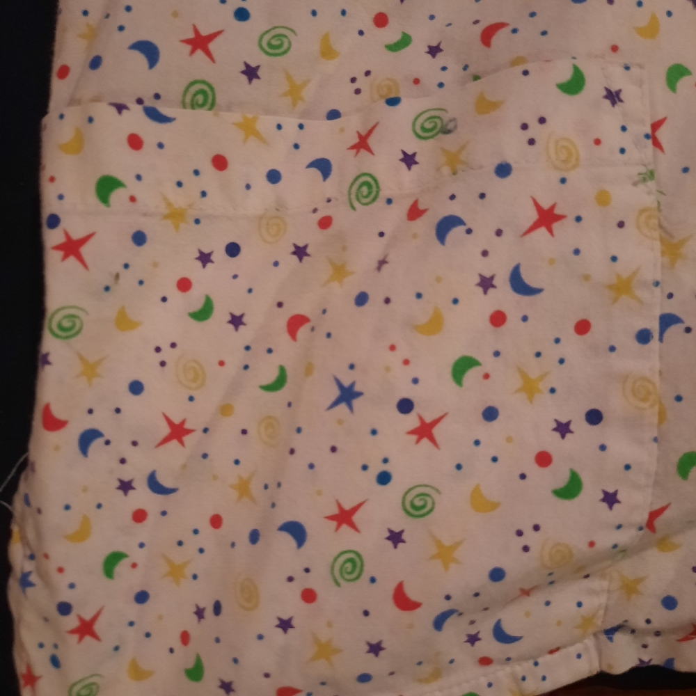 Two scrub tops - Picture 8 of 9